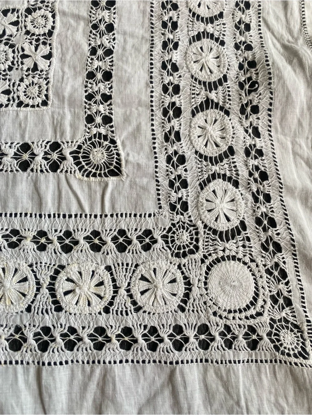 Vintage White Embroidered Linen Tablecloth - Home Dining